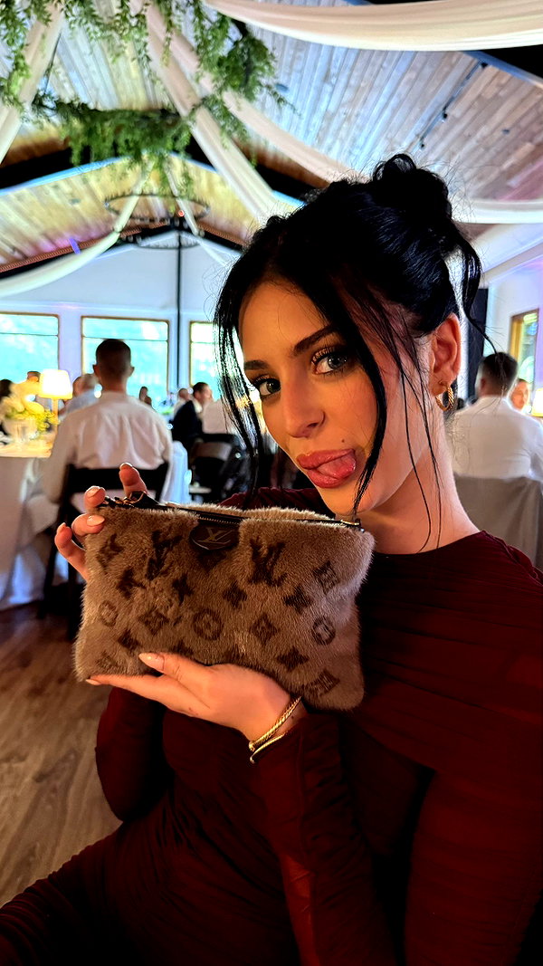 camilla_classy snapchat image archive image