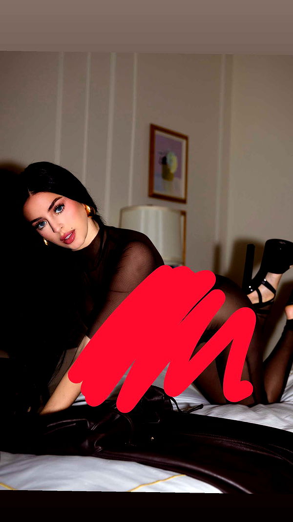 camilla_classy image ~ Altpins