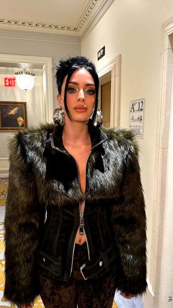 camilla_classy image ~ Altpins