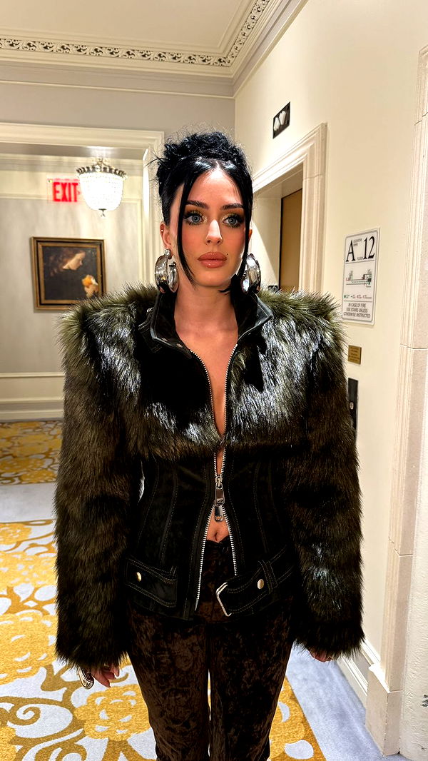 camilla_classy image ~ Altpins