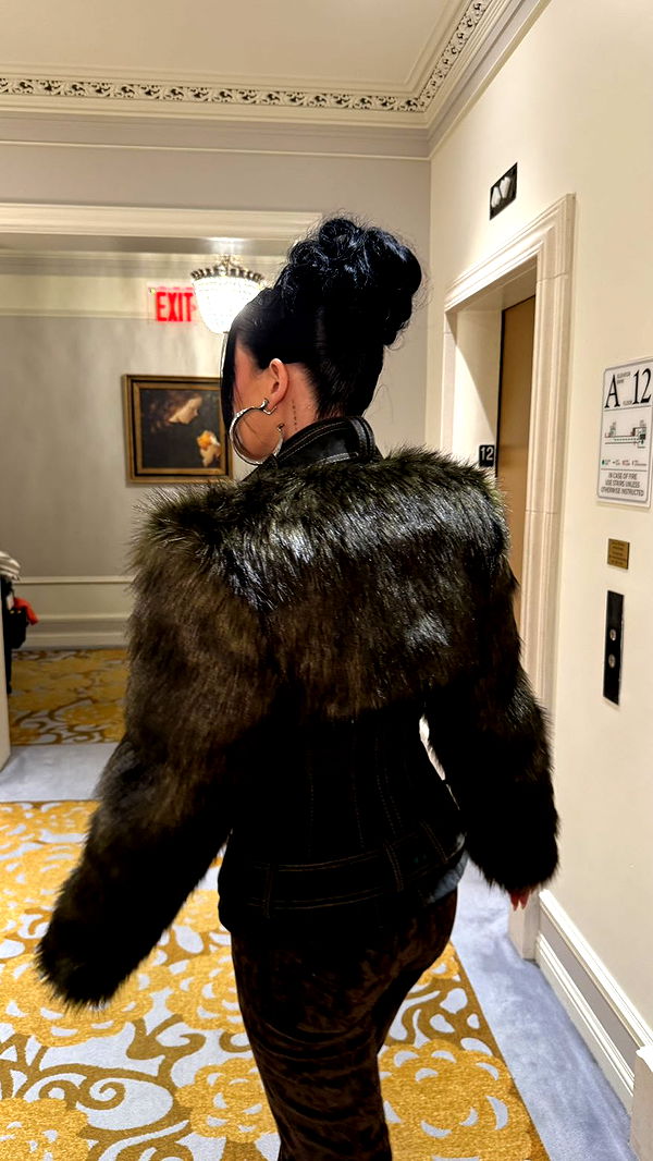 camilla_classy image ~ Altpins