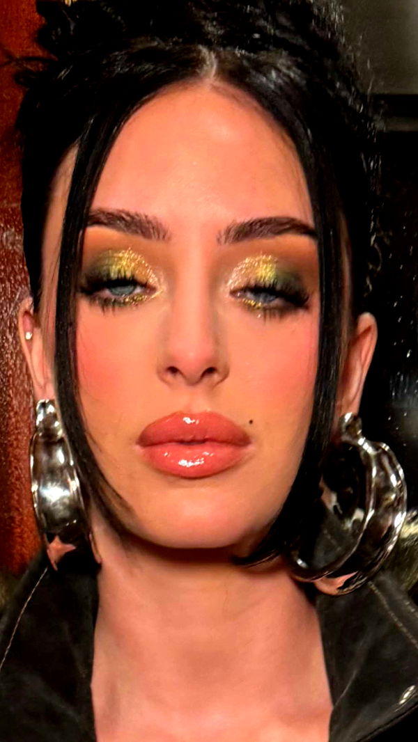 camilla_classy image ~ Altpins