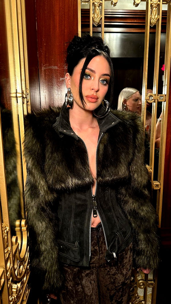 camilla_classy image ~ Altpins