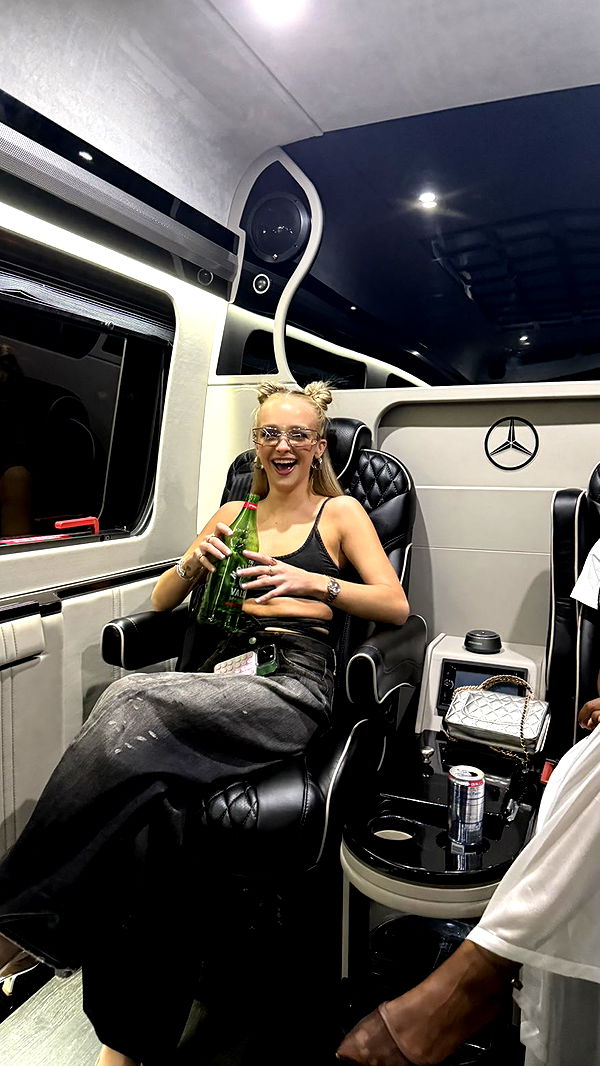 camilla_classy image ~ Altpins