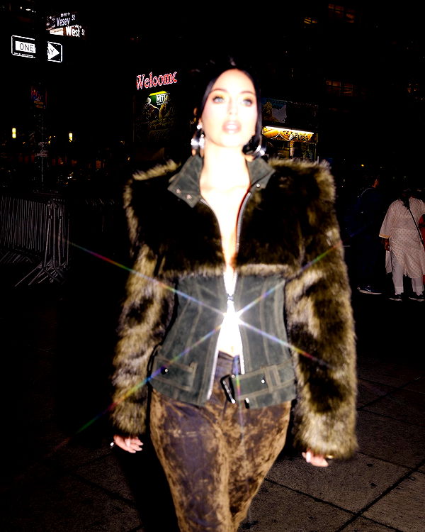 camilla_classy image ~ Altpins