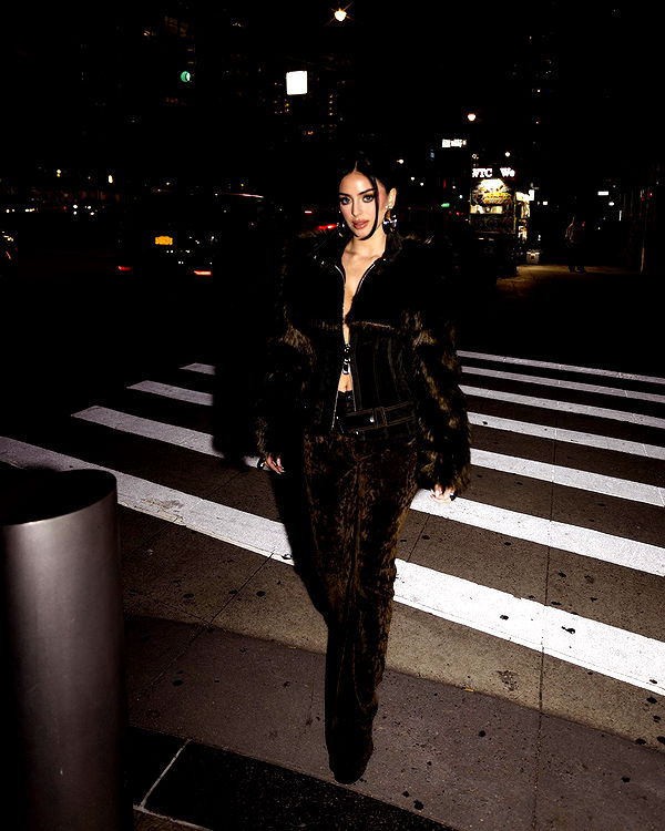 camilla_classy image ~ Altpins