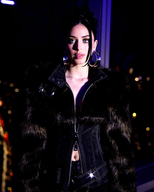 camilla_classy image ~ Altpins