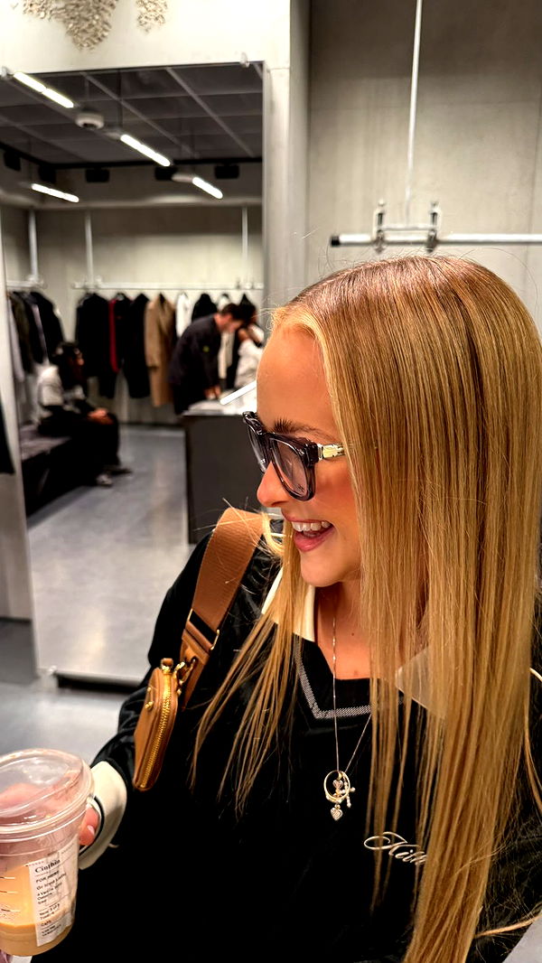 camilla_classy image ~ Altpins