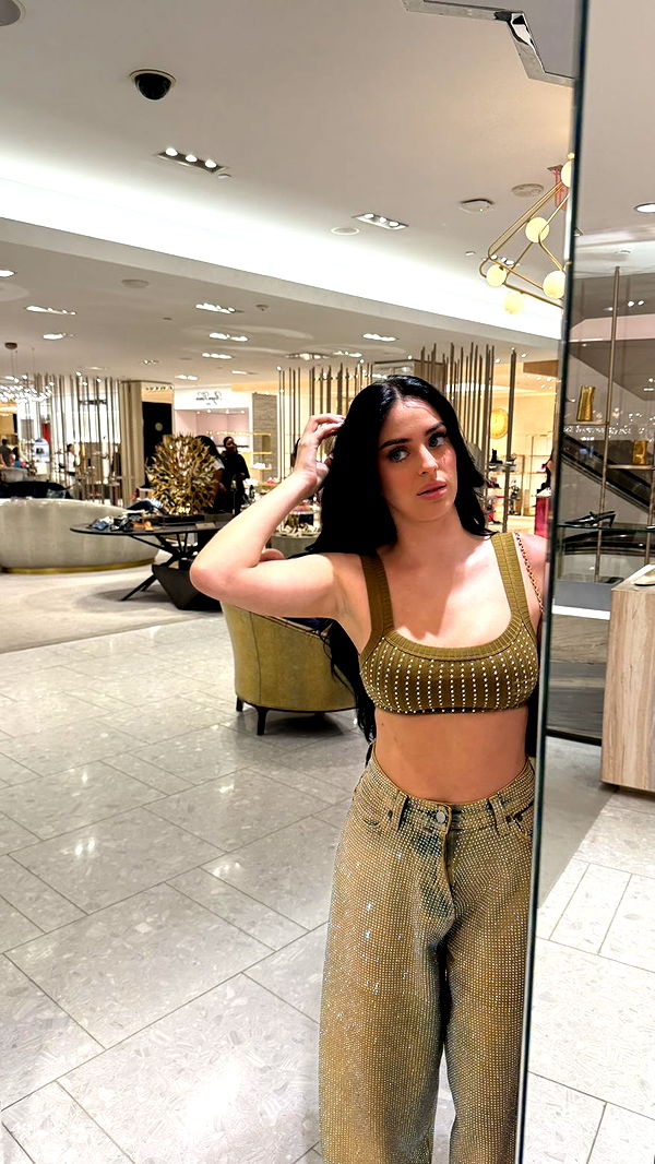 camilla_classy image ~ Altpins