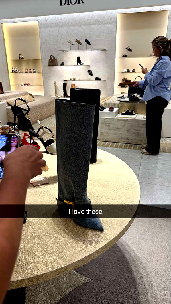 camilla_classy image ~ Altpins