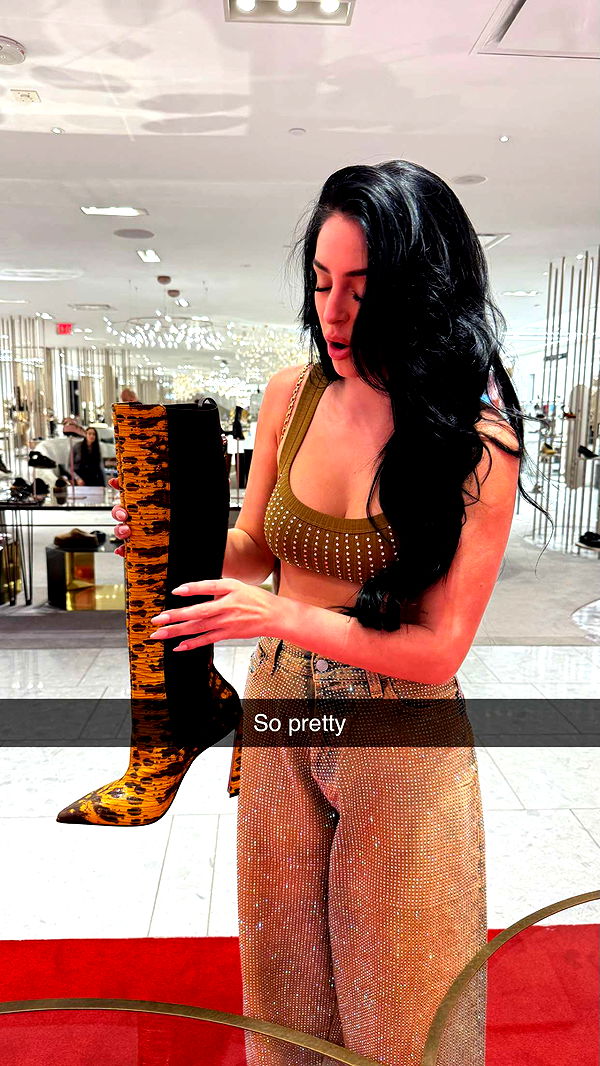 camilla_classy image ~ Altpins