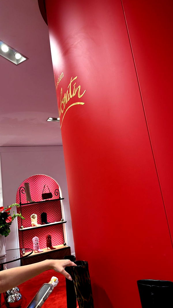 camilla_classy image ~ Altpins