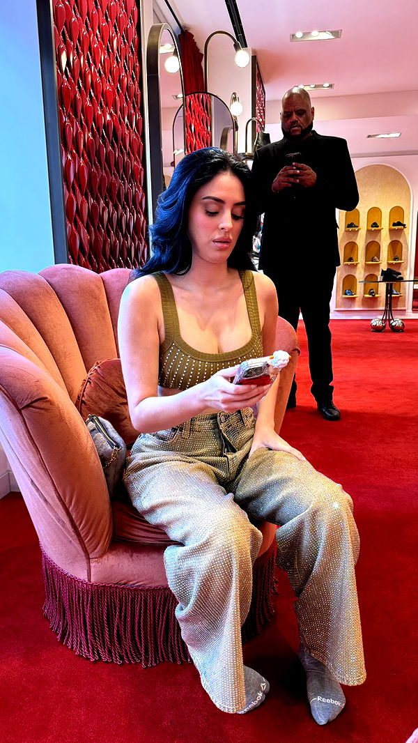 camilla_classy image ~ Altpins