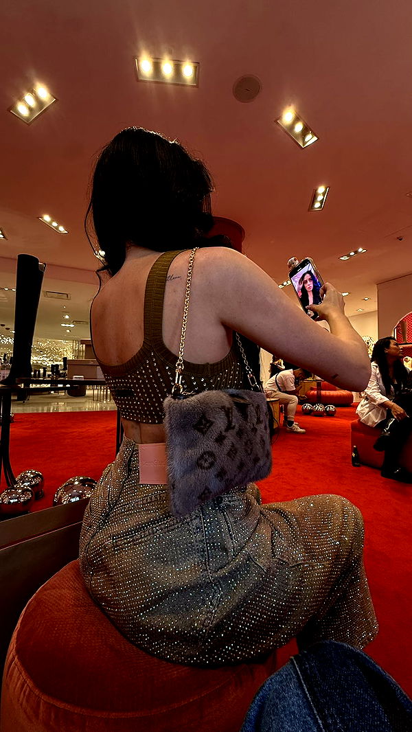 camilla_classy image ~ Altpins