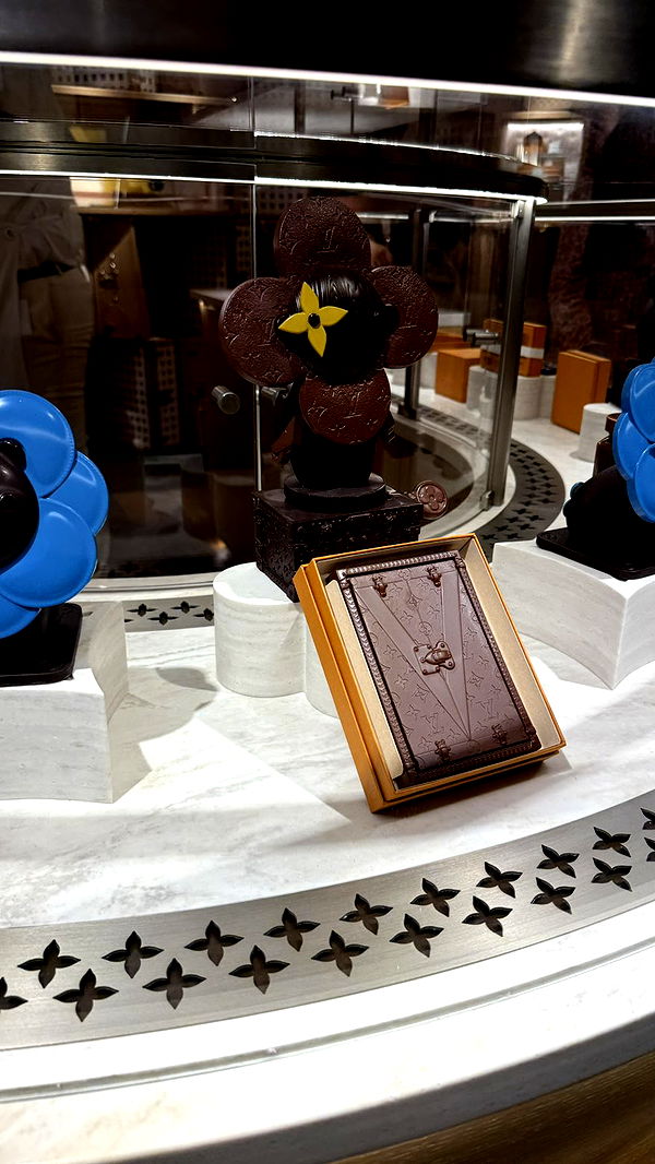 camilla_classy image ~ Altpins