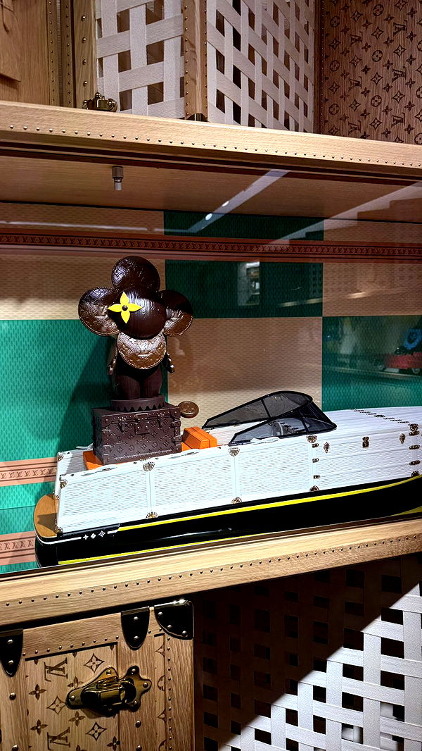 camilla_classy image ~ Altpins