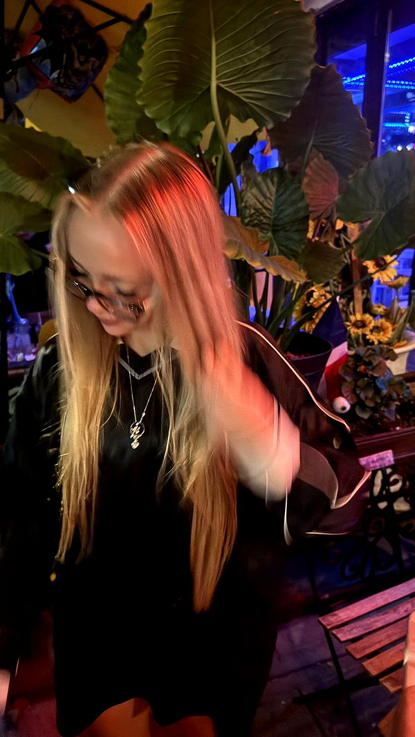 camilla_classy image ~ Altpins