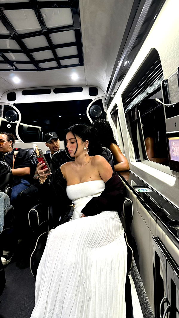 camilla_classy image ~ Altpins