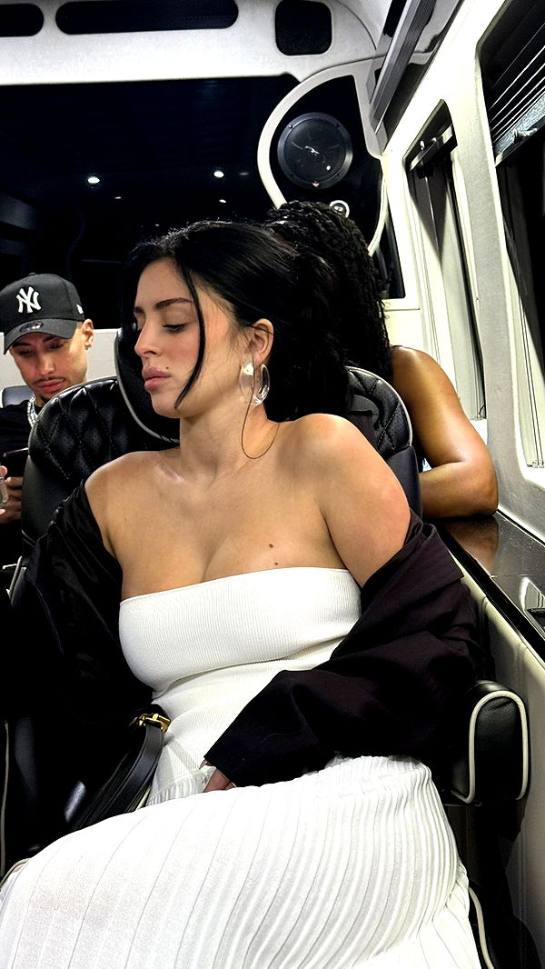 camilla_classy image ~ Altpins