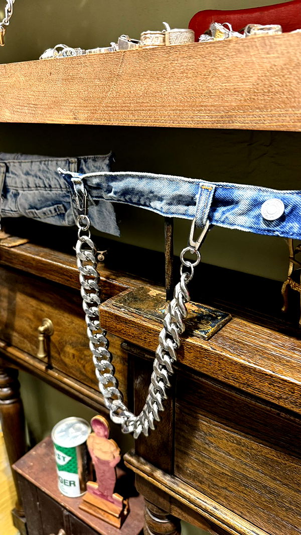 camilla_classy image ~ Altpins