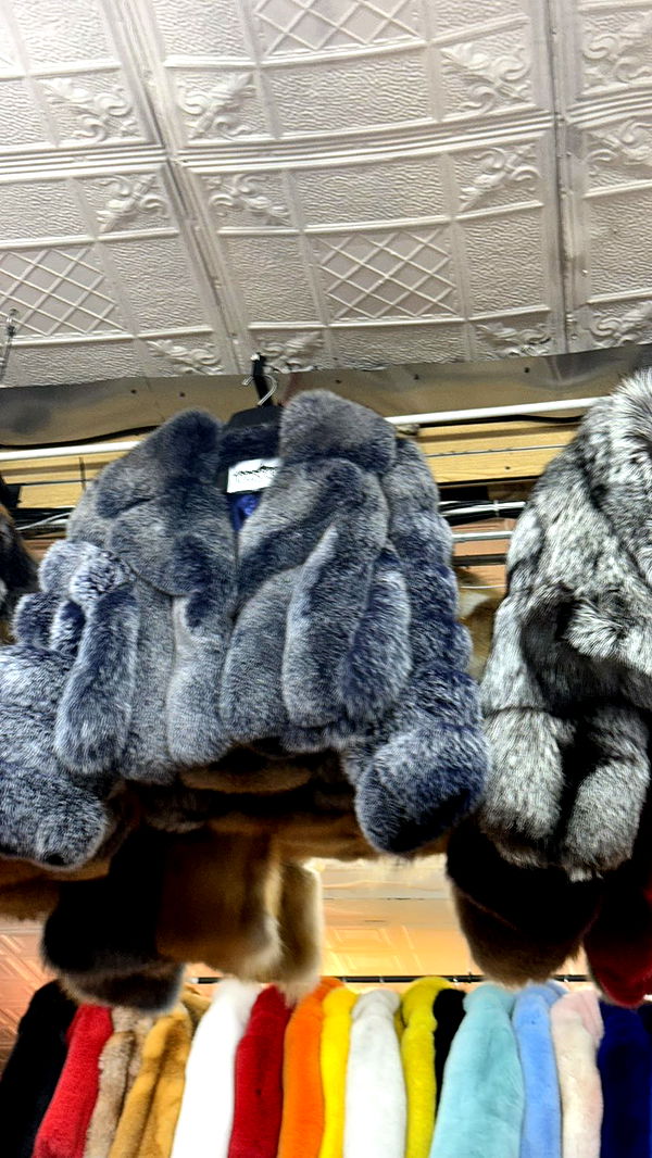 camilla_classy image ~ Altpins