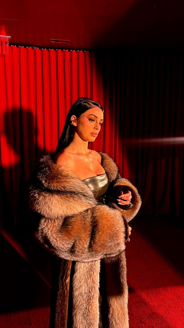 camilla_classy image ~ Altpins