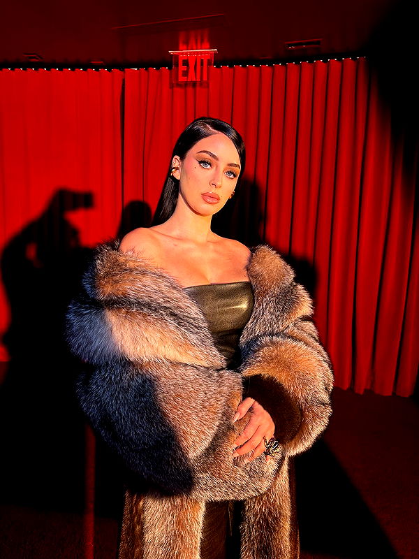 camilla_classy image ~ Altpins