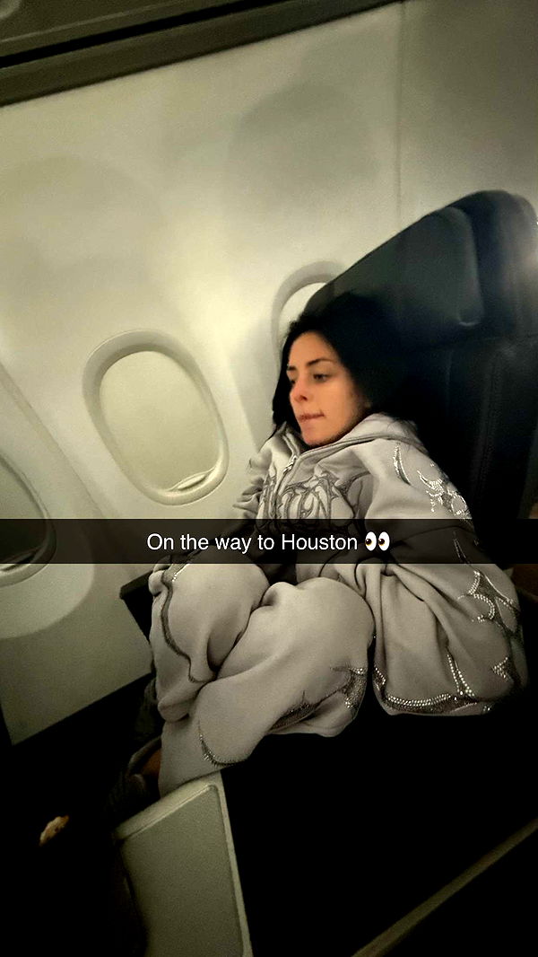 camilla_classy image ~ Altpins