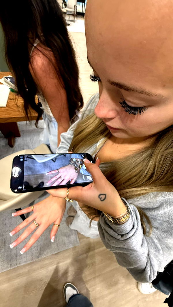 camilla_classy image ~ Altpins