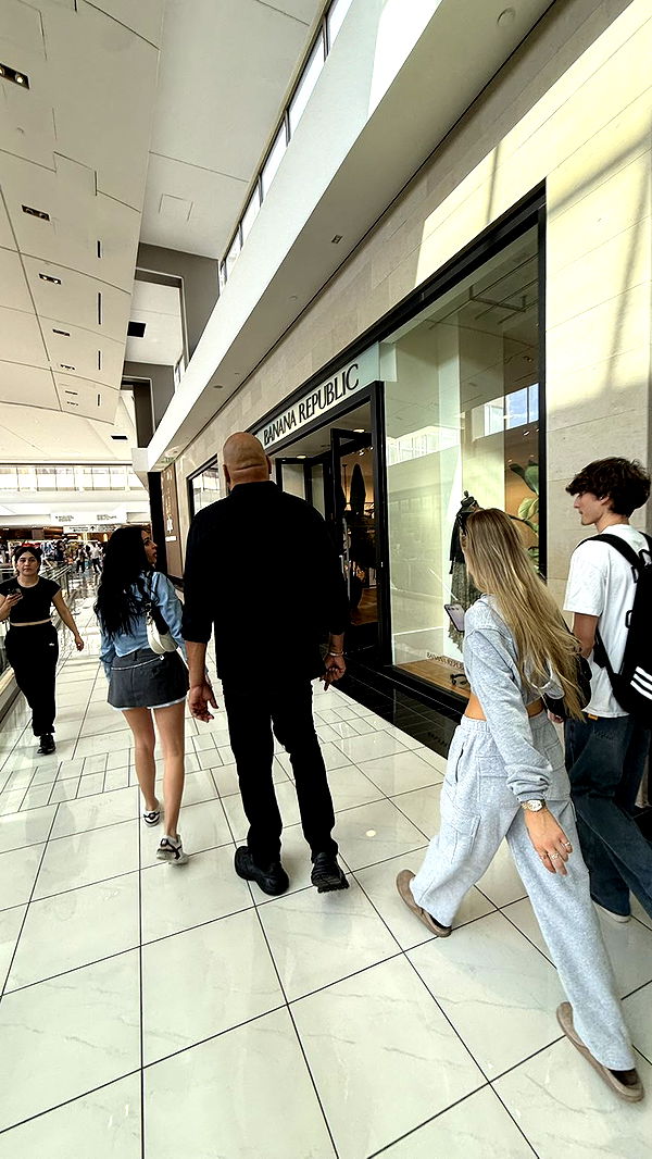 camilla_classy image ~ Altpins