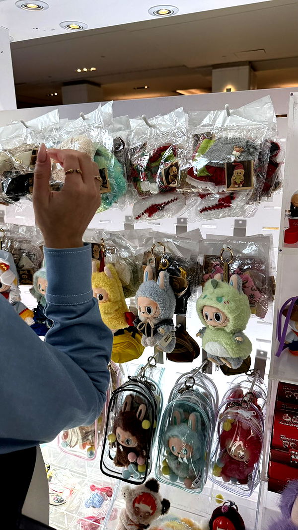 camilla_classy image ~ Altpins