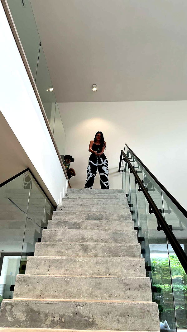 camilla_classy image ~ Altpins