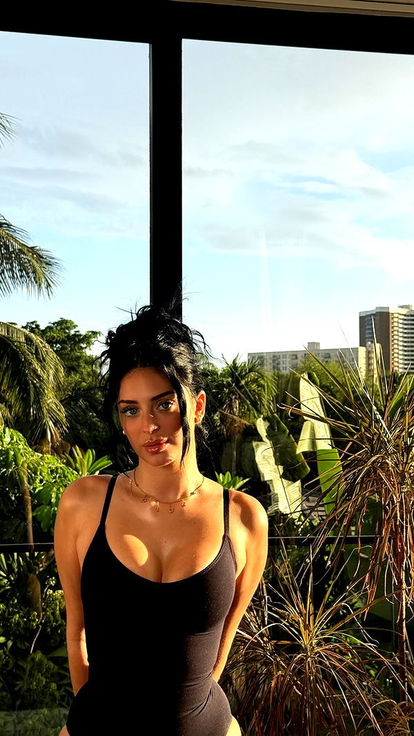 camilla_classy image ~ Altpins