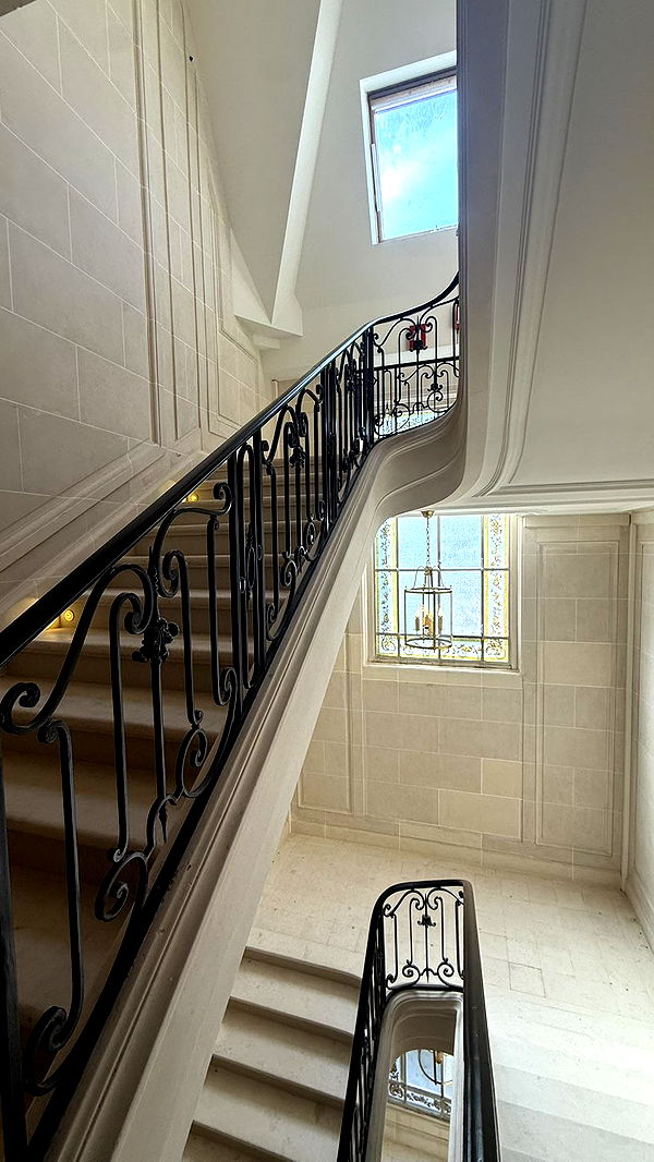 camilla_classy image ~ Altpins