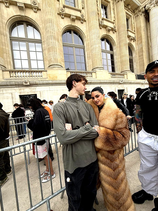 camilla_classy image ~ Altpins