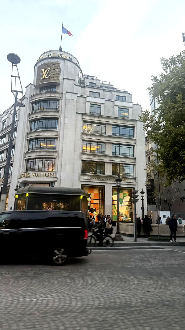 camilla_classy image ~ Altpins