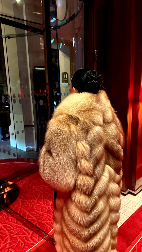 camilla_classy image ~ Altpins