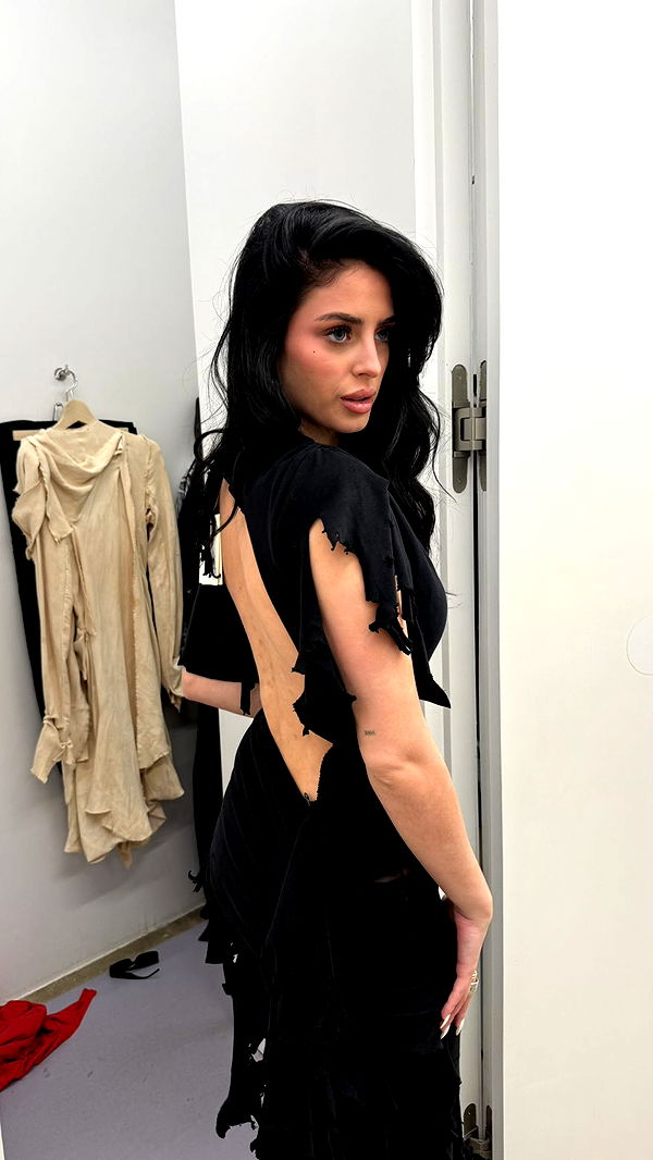 camilla_classy image ~ Altpins