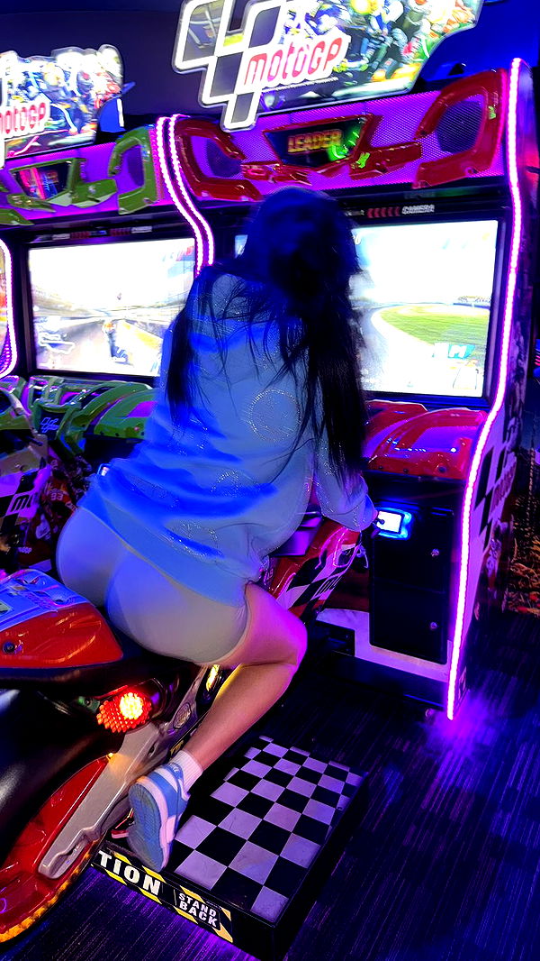 camilla_classy image ~ Altpins