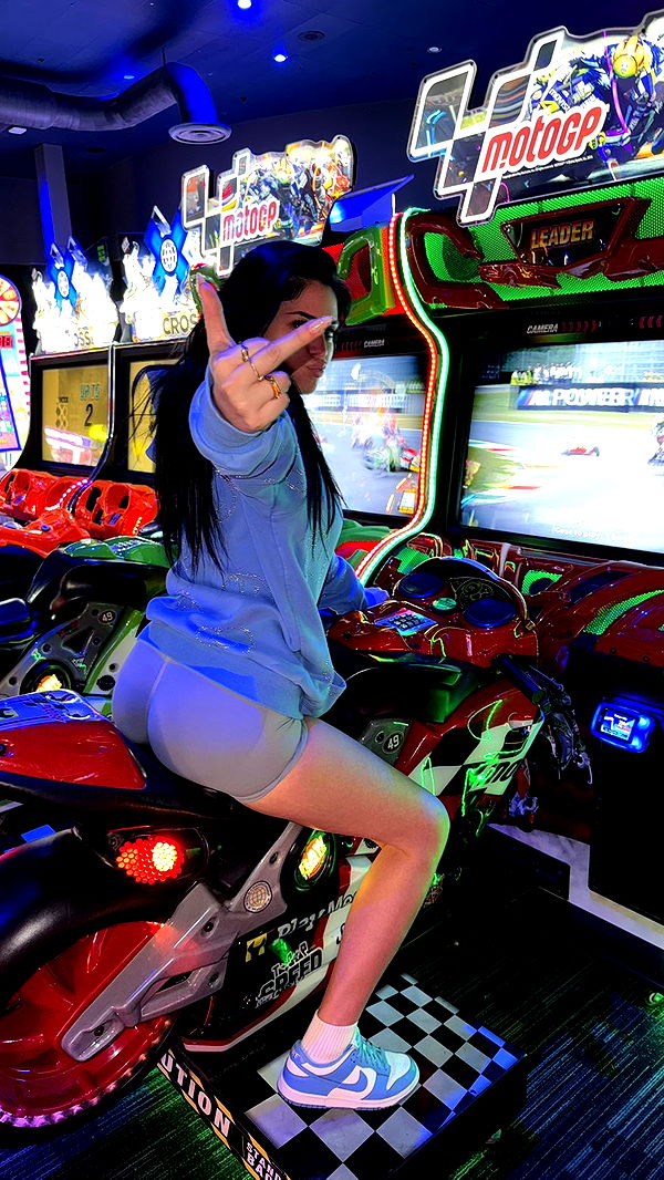 camilla_classy image ~ Altpins