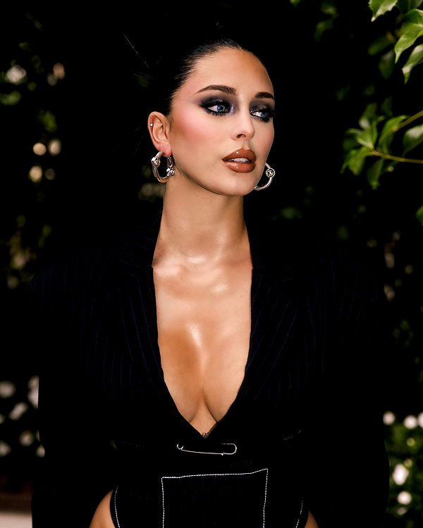 camilla_classy image ~ Altpins