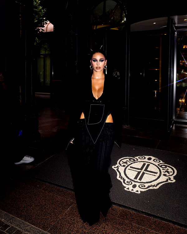 camilla_classy image ~ Altpins