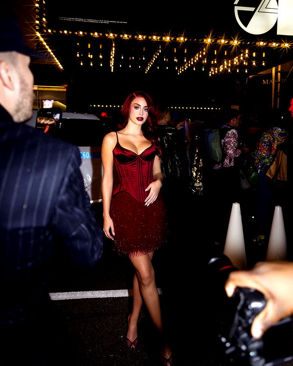 camilla_classy image ~ Altpins