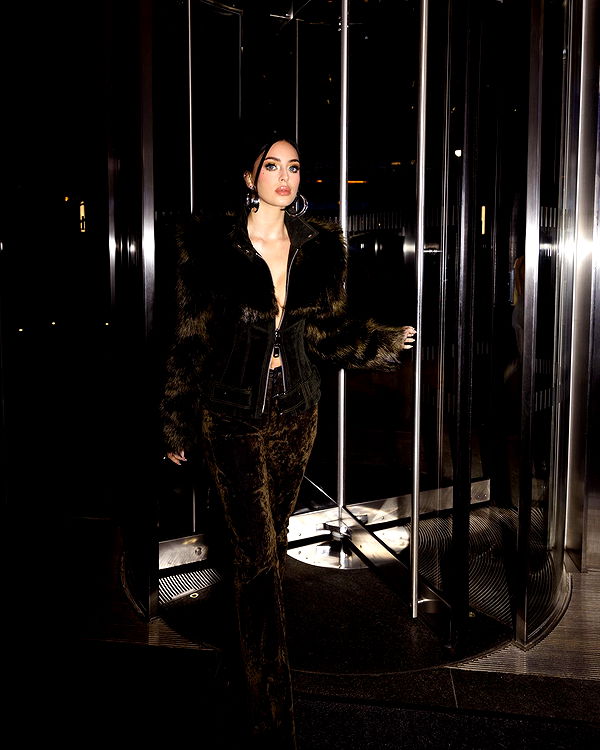 camilla_classy image ~ Altpins