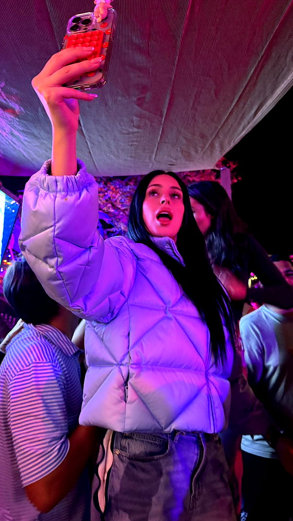 camilla_classy image ~ Altpins