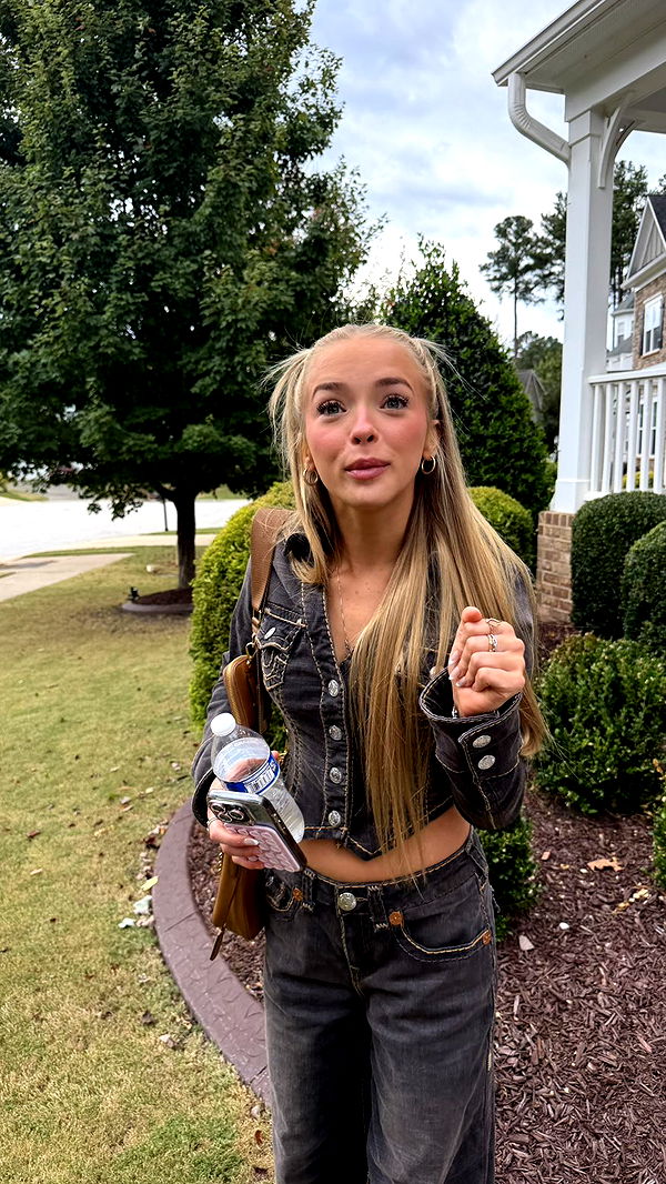 camilla_classy image ~ Altpins