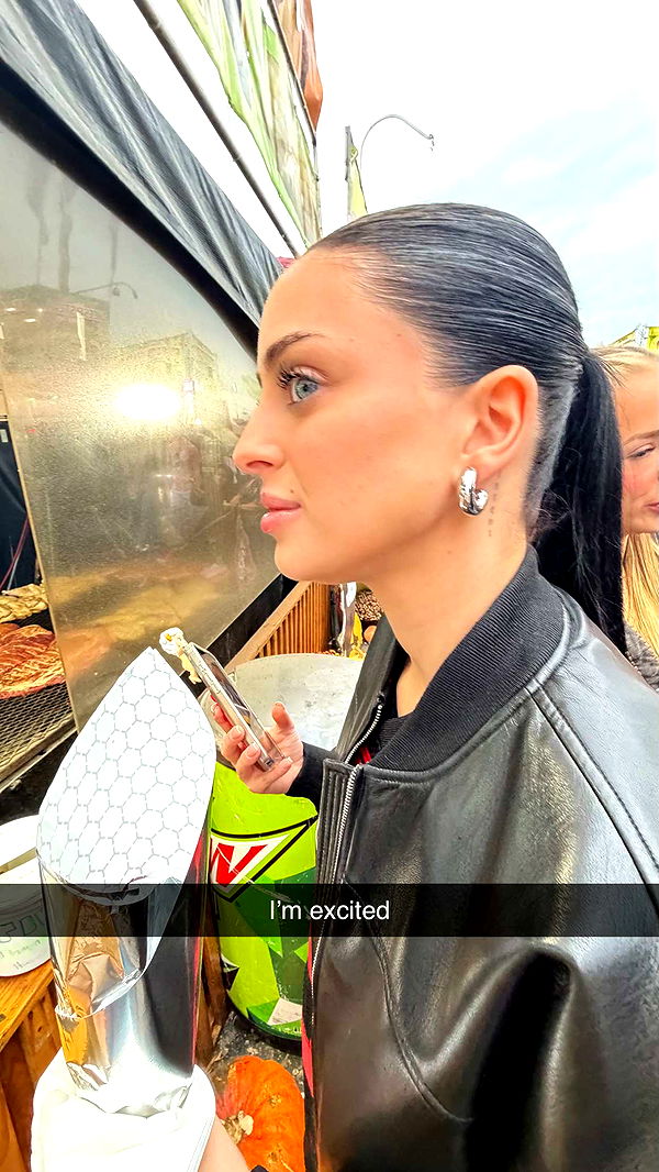 camilla_classy image ~ Altpins