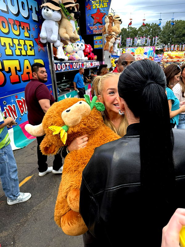 camilla_classy image ~ Altpins