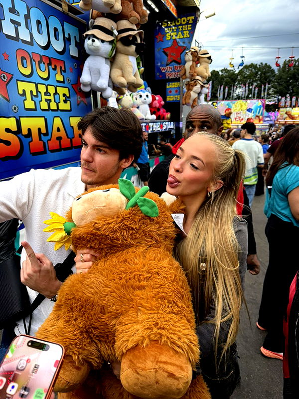 camilla_classy image ~ Altpins