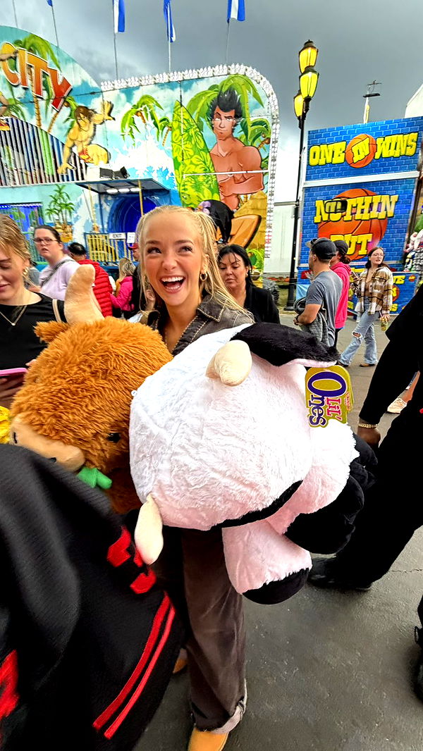 camilla_classy image ~ Altpins